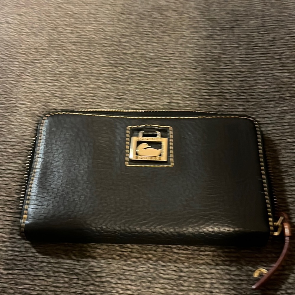 Small Dooney & Bourke Wallet